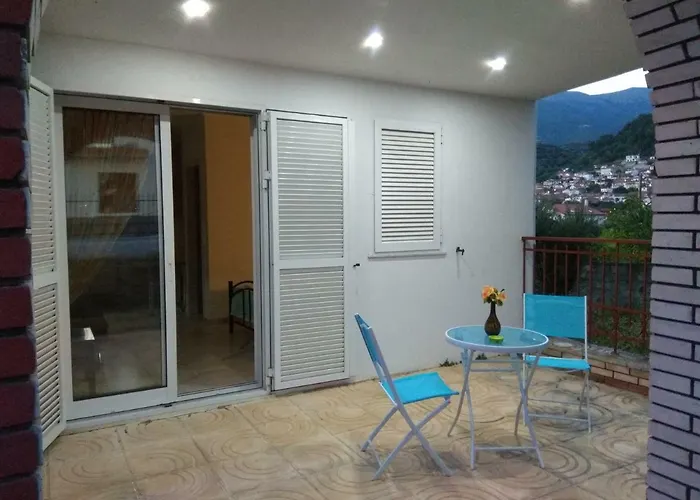 Agnanti Apts And Apartamento Agio Pnevma